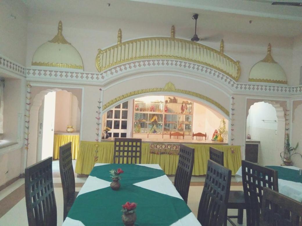 Hotel Jamuna Resort Jhunjhunu Екстериор снимка